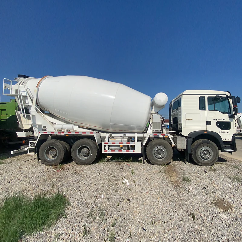China second hand Sinotruk HOWO truck 6*4 mixer tank truck 375hp  for sale