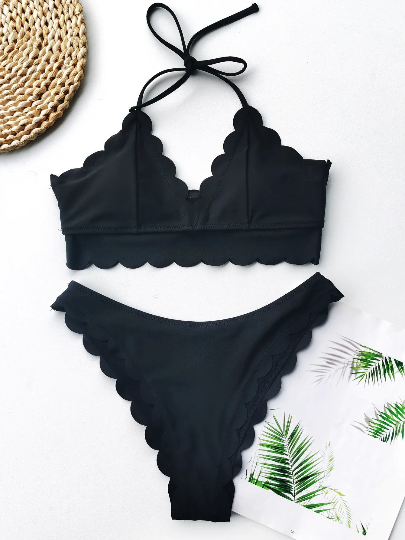 New bikini sexy solid color cut flowers Bandeau bikini lace swimsuit ladies split Low Waist swimsuit