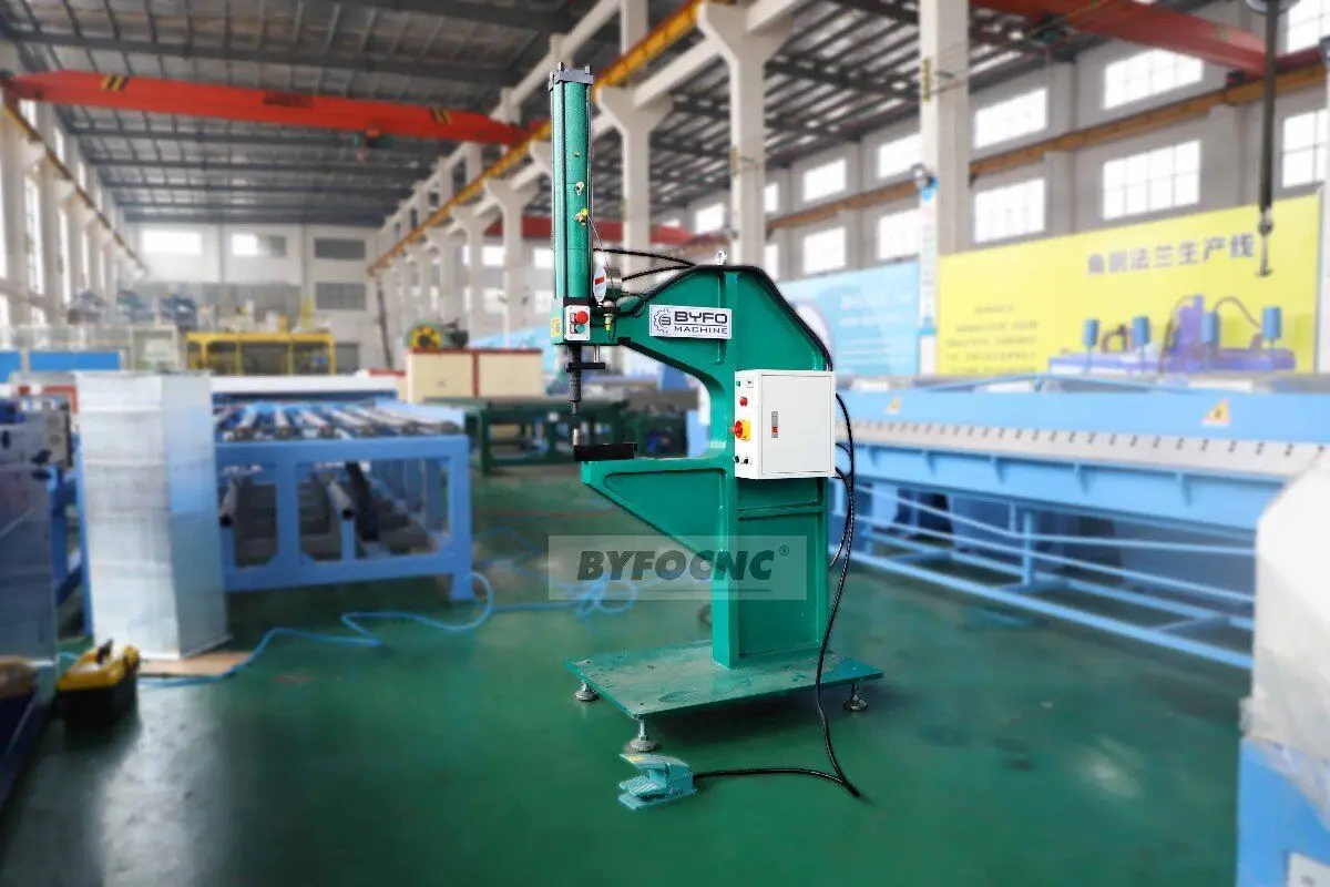 BYFO Pneumatic HVAC Air Duct Metal Sheet Galvanized Sheet Riveting Machine