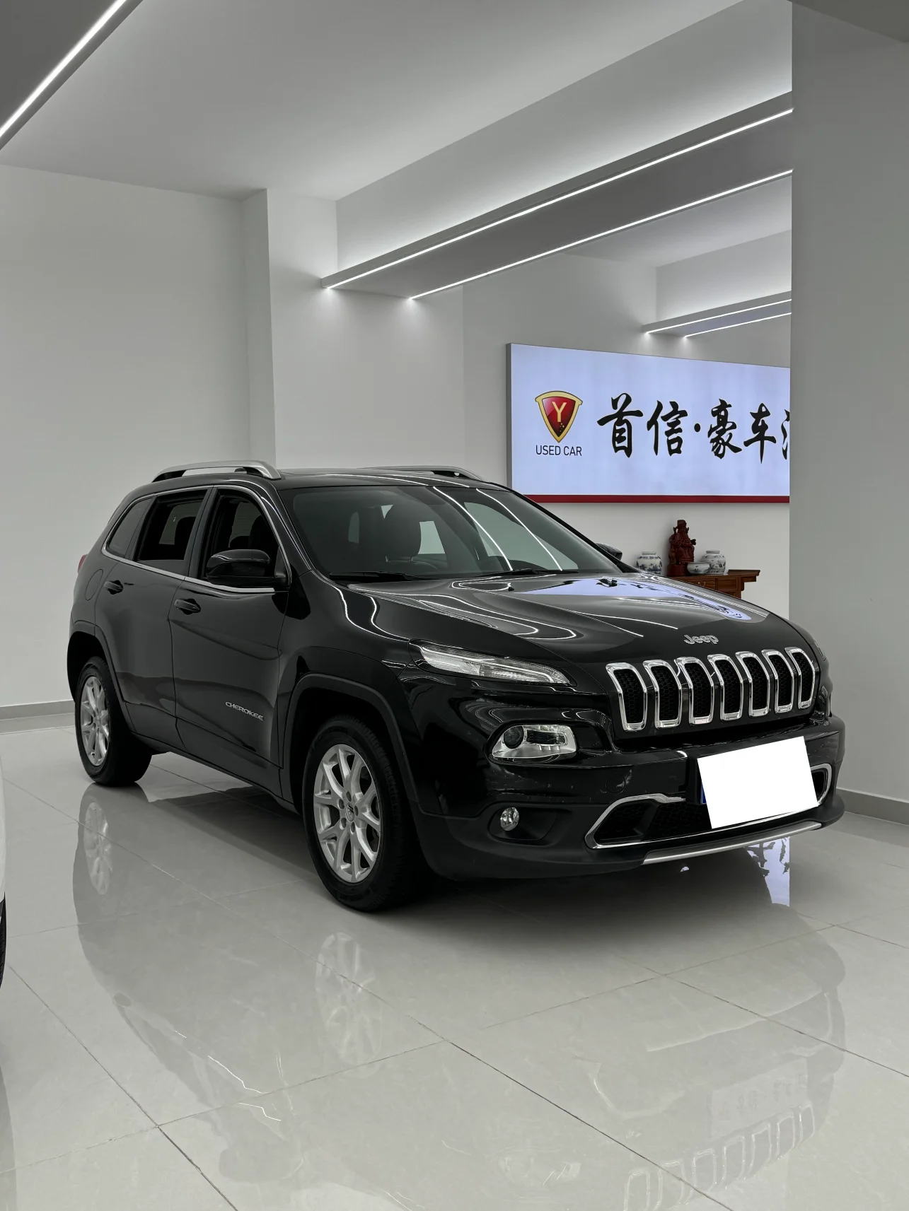 Jeep Cherokee 2017 2 0 л Superior Edition