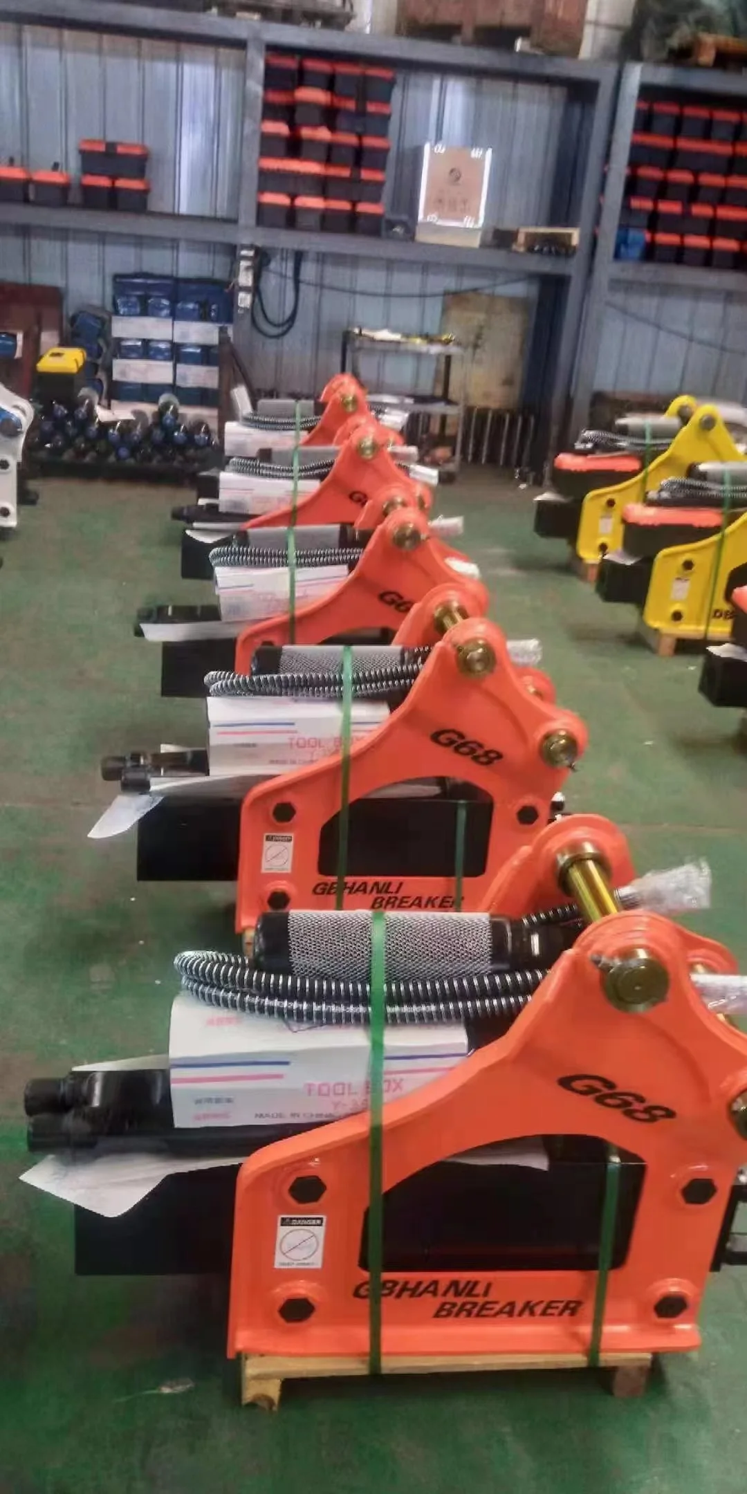 Hot Sale SB05, 0.6--1 ton Mini Excavator Attachments Side Type Hydraulic Breaker Hammer Chisel Pin Diameter 35mm for Demolition