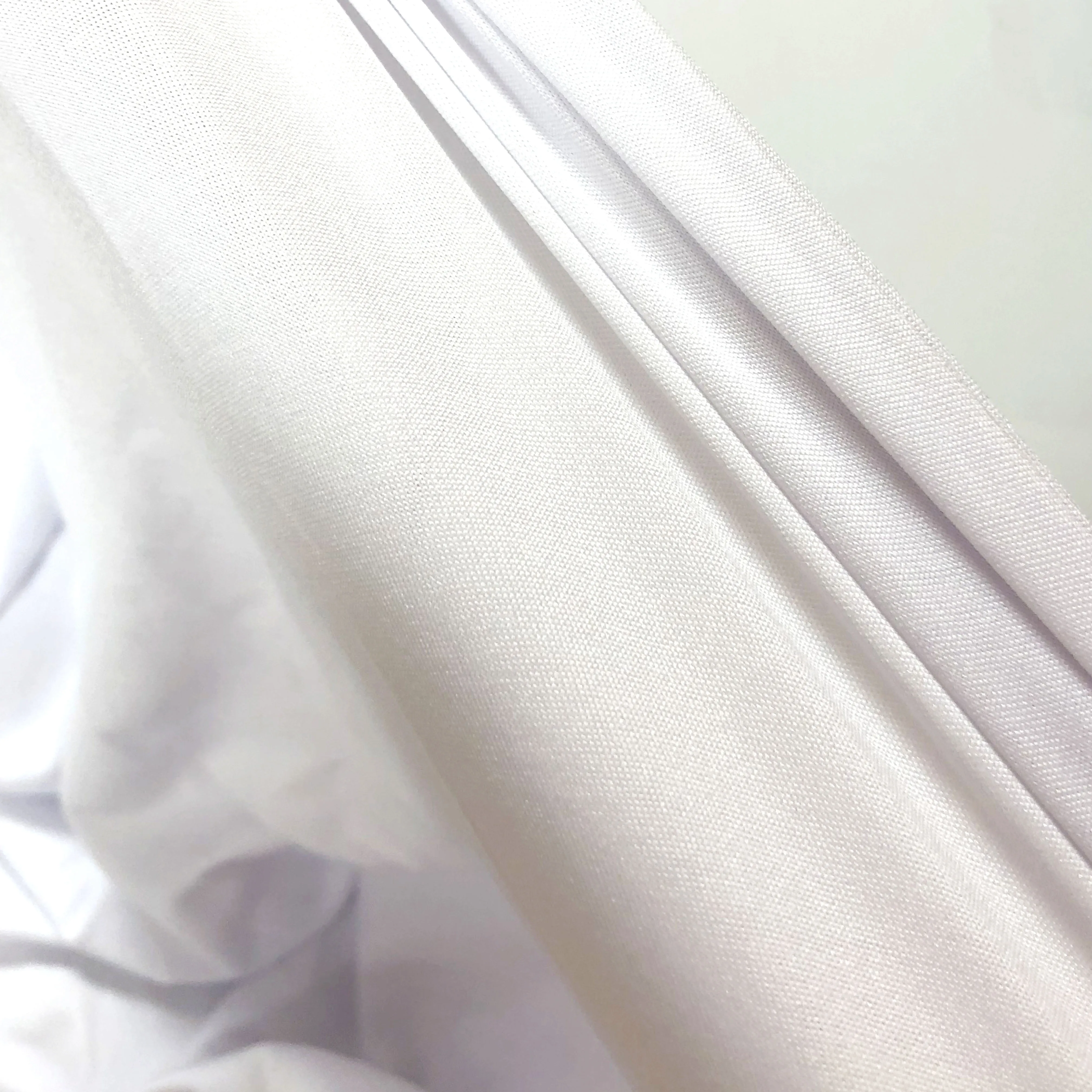 Modern Knitted Polyester Tablecloth for Home and Commercial Use-for Restaurants and Hotels