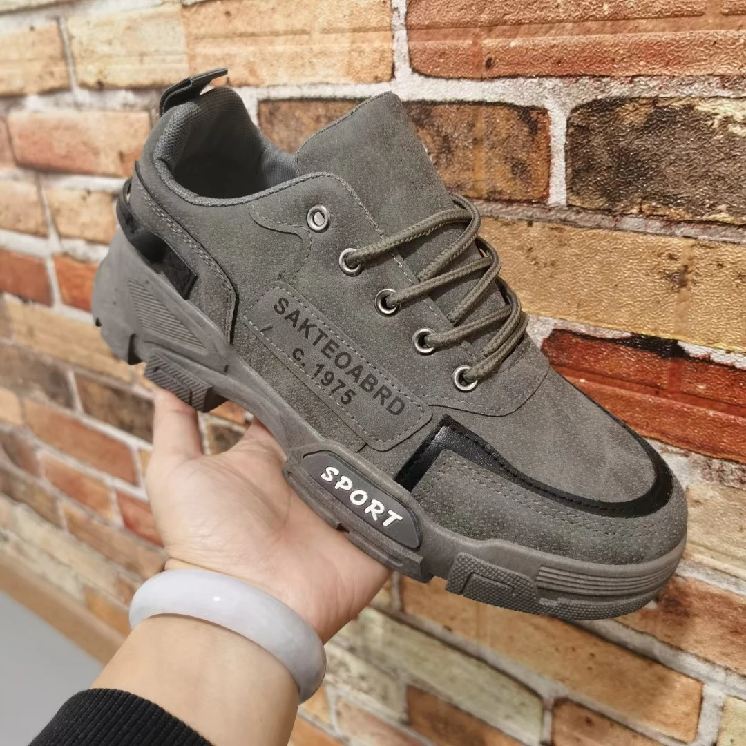 Manufacturer Stylish Sports and Low Price stock shoes for men