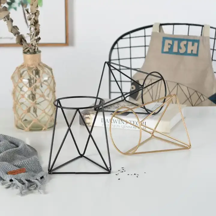 Ins Nordic Triangle Minimalist Succulent Iron Frame Round Ceramic Green Planter Geometric Flower Stand