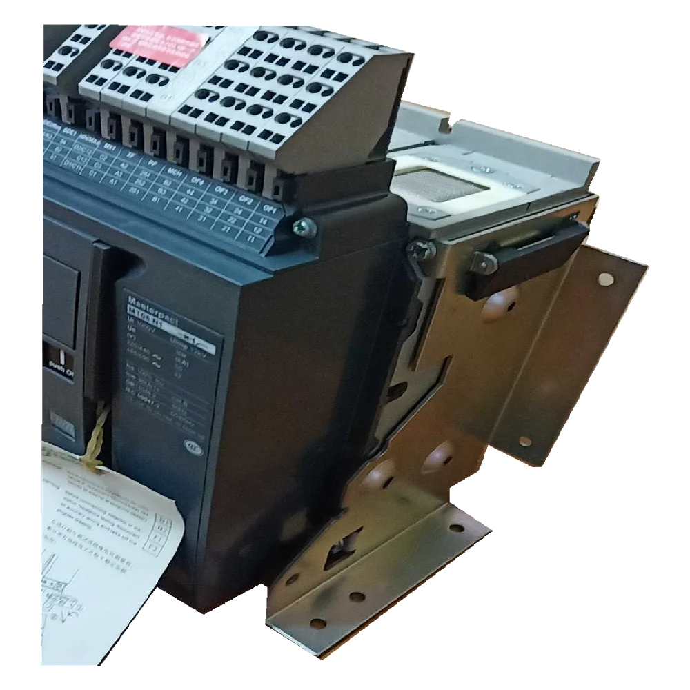 
65383 MT 08 N2 3P4P fixed body universal circuit breaker intelligent circ 