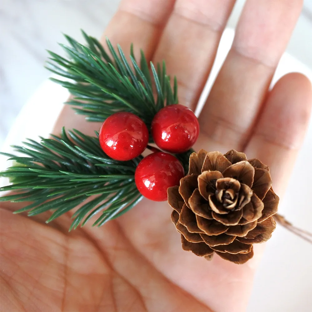 2024 New Christmas Berries red holly flower arrangement Artificial red berry picks for Festival Holiday and Home Decor
