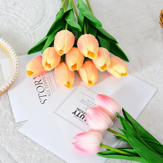 Wholesale Artificial Tulips Pu Material With Moisturizing Feel for Home Wedding Decoration Tulip Flowers