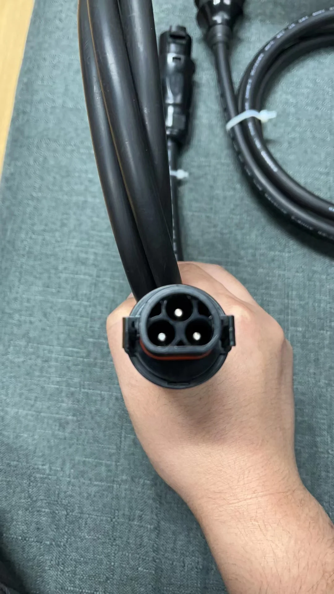 High Quality Ip68 Waterproof Dustproof Micro Inverter Wiring Harness Easy-To-Connect Power Cables For Solar Panel Micro Inverter