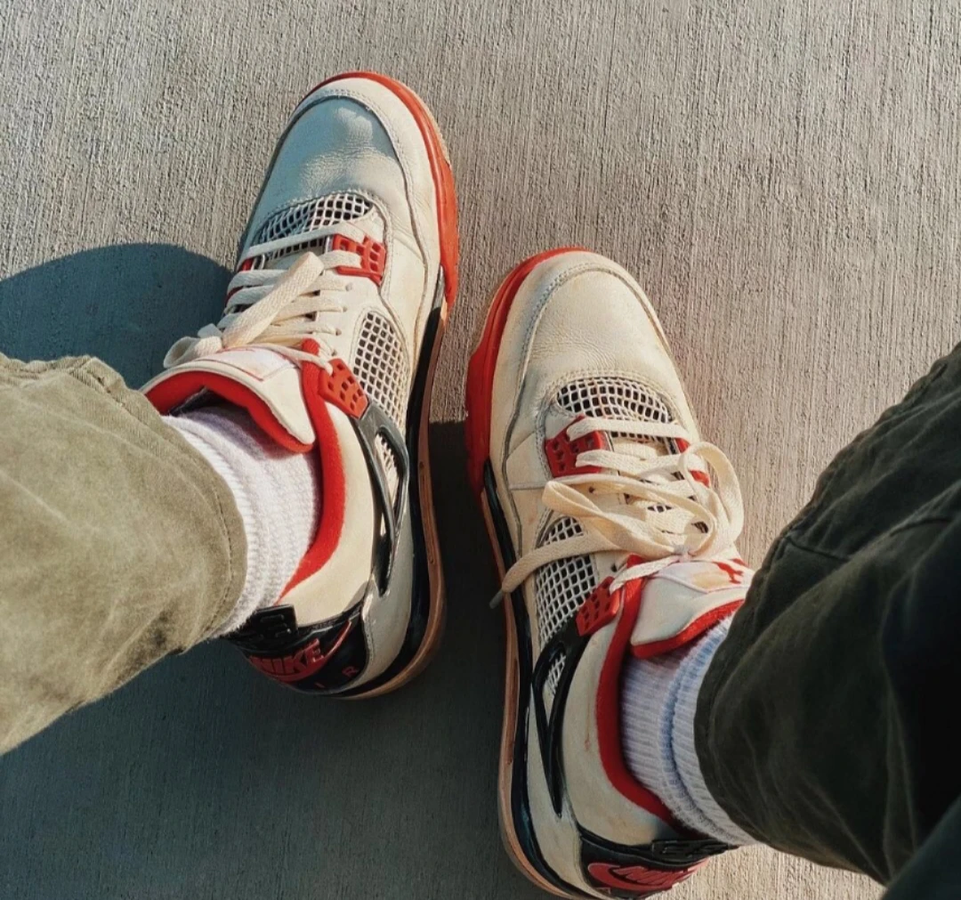 
Hot Sale High Quality Jordan Shoes Aj4 Suede White Red Jordan Sneakers For Men Nike Air Jordan 4 Retro Basketball Nike Shoes 