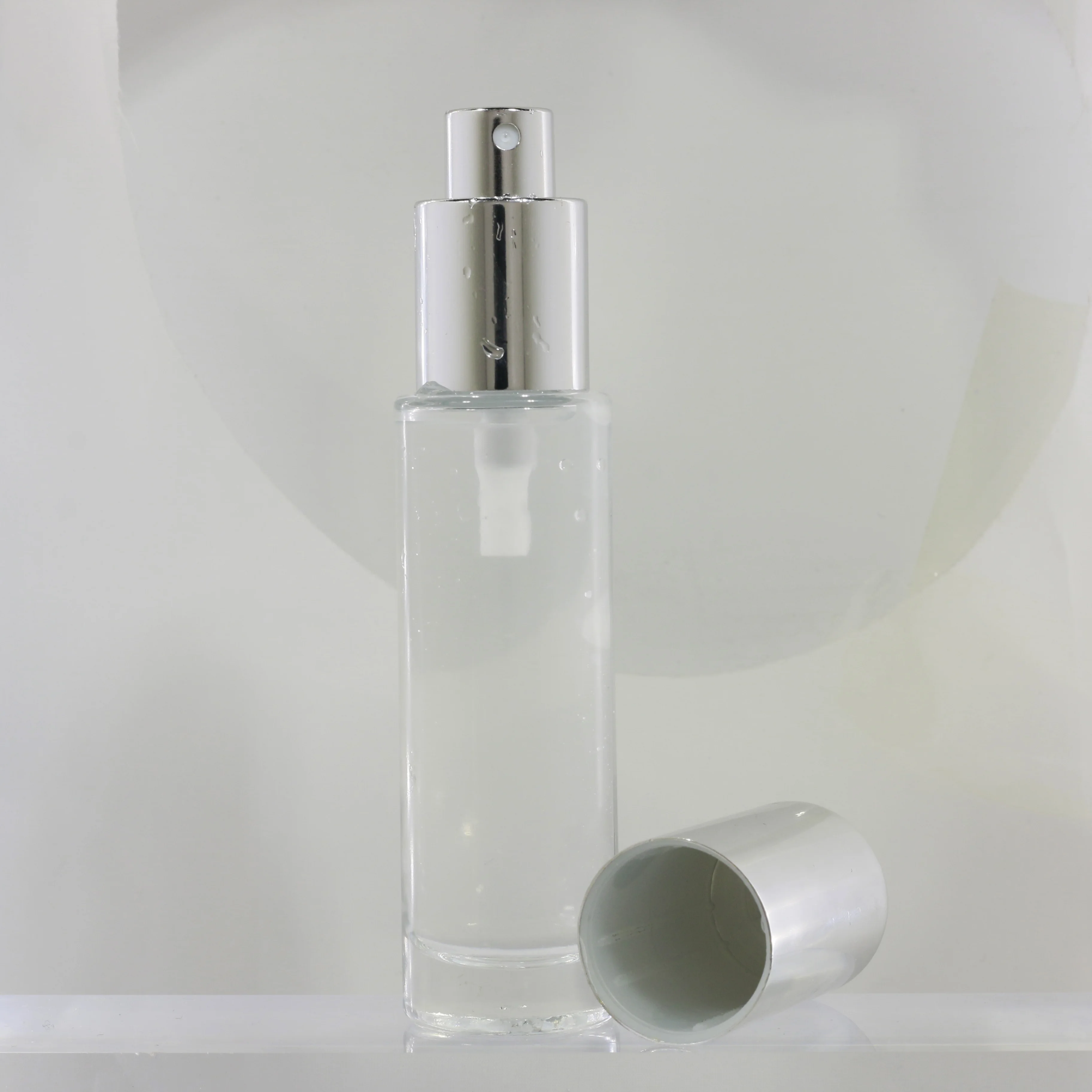 Wholesale Luxury 30ml 50ml 100ml  perfume bottles glass spray diffuser bottle glass e with pump
