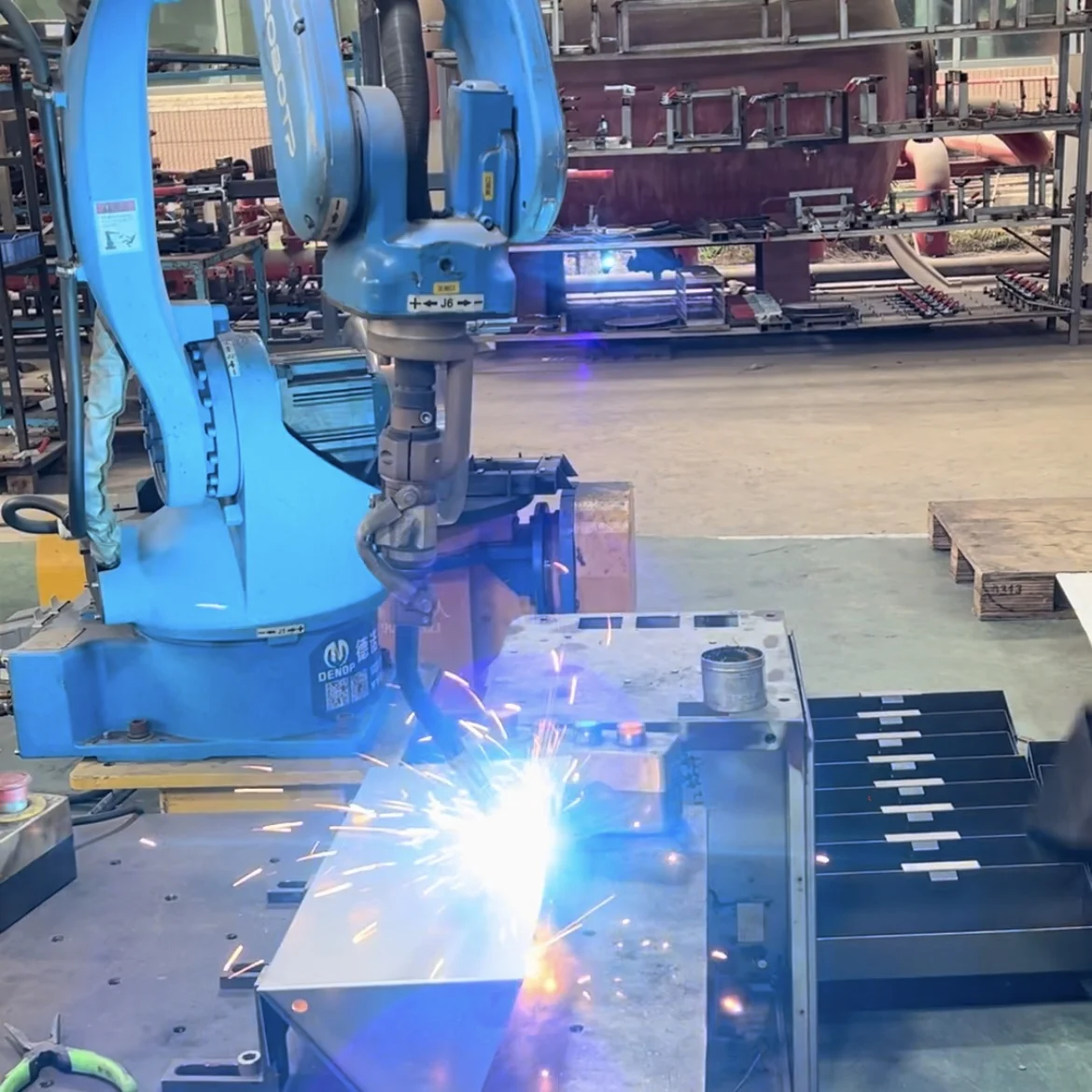 OEM and ODM Custom sheet metal fabrication service laser cutting welding blending stamping aluminum stainless steel manufacturer