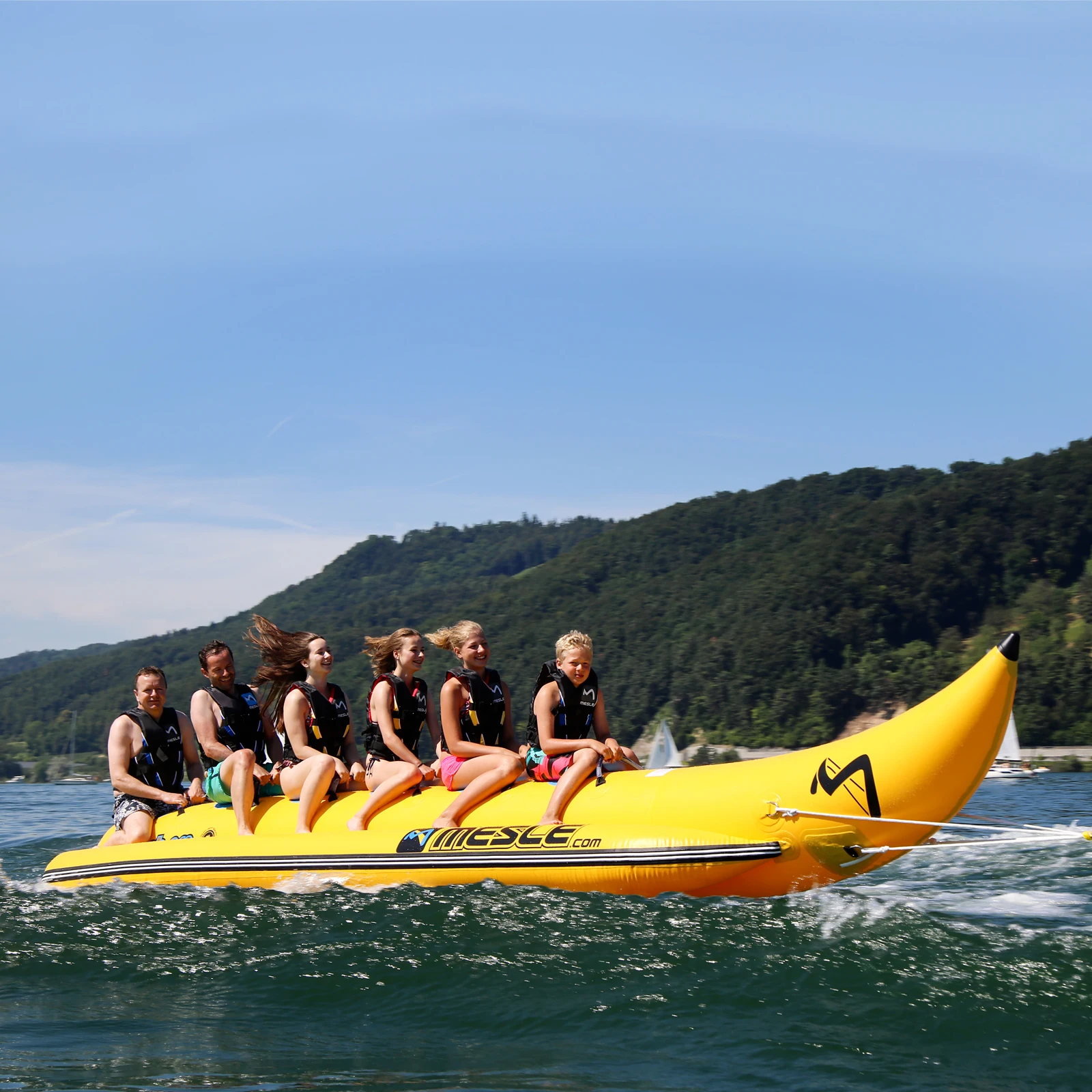 Inflatable Banana Boat Outdoor Commercial Water Games Inflatable Fly Boats For Sale