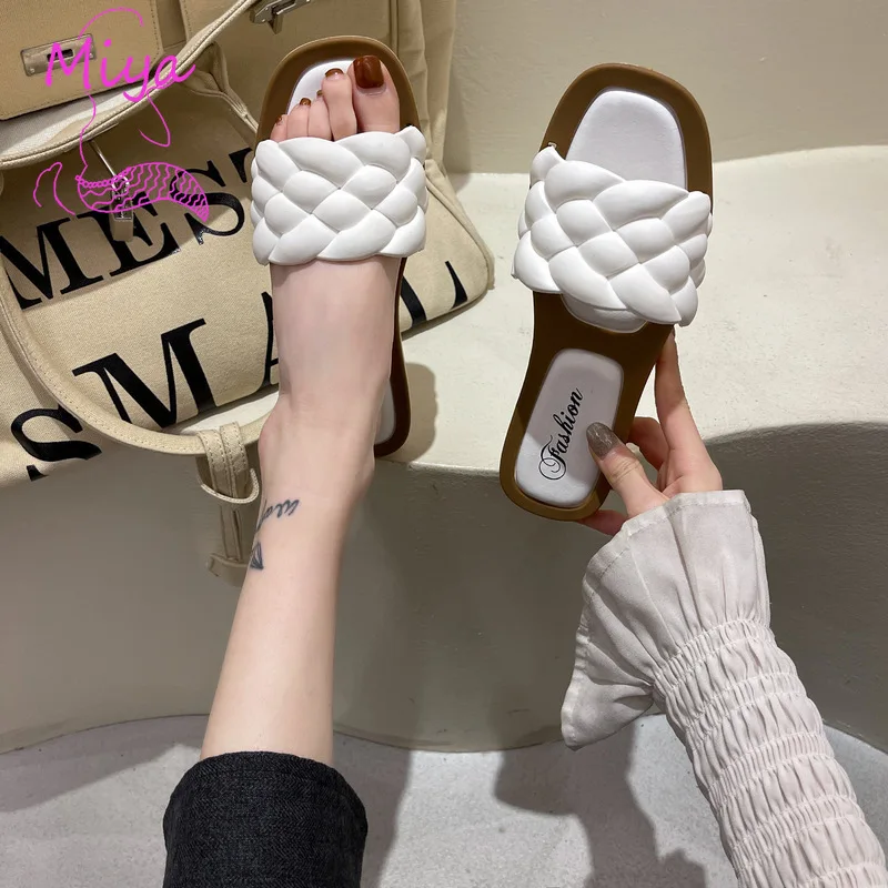 Cheap Latest fashion woven braid cross strap open toe slipper for women with flat pu leather sole casual daily slipper sandals