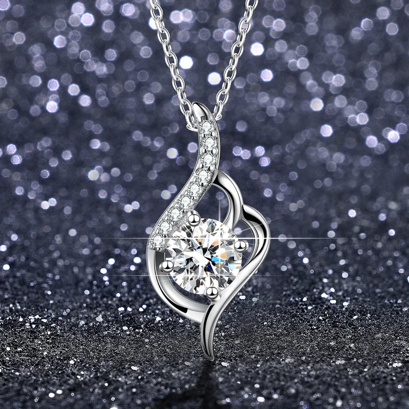 Hot Sale Big Mossan Stone Diamond Clavicle Chain Heart-shaped Flower Deer Antler Shape Zircon Necklace
