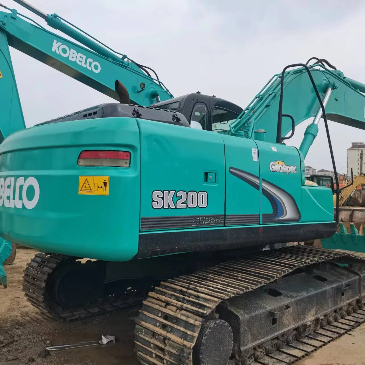 Used Japan made excavator Kobelc SK55 SK75 SK135SR SK140-8 SK200-8 Excavator komat pc220-6 pc200-6 pc200-8 pc220-8 pc240 pc300