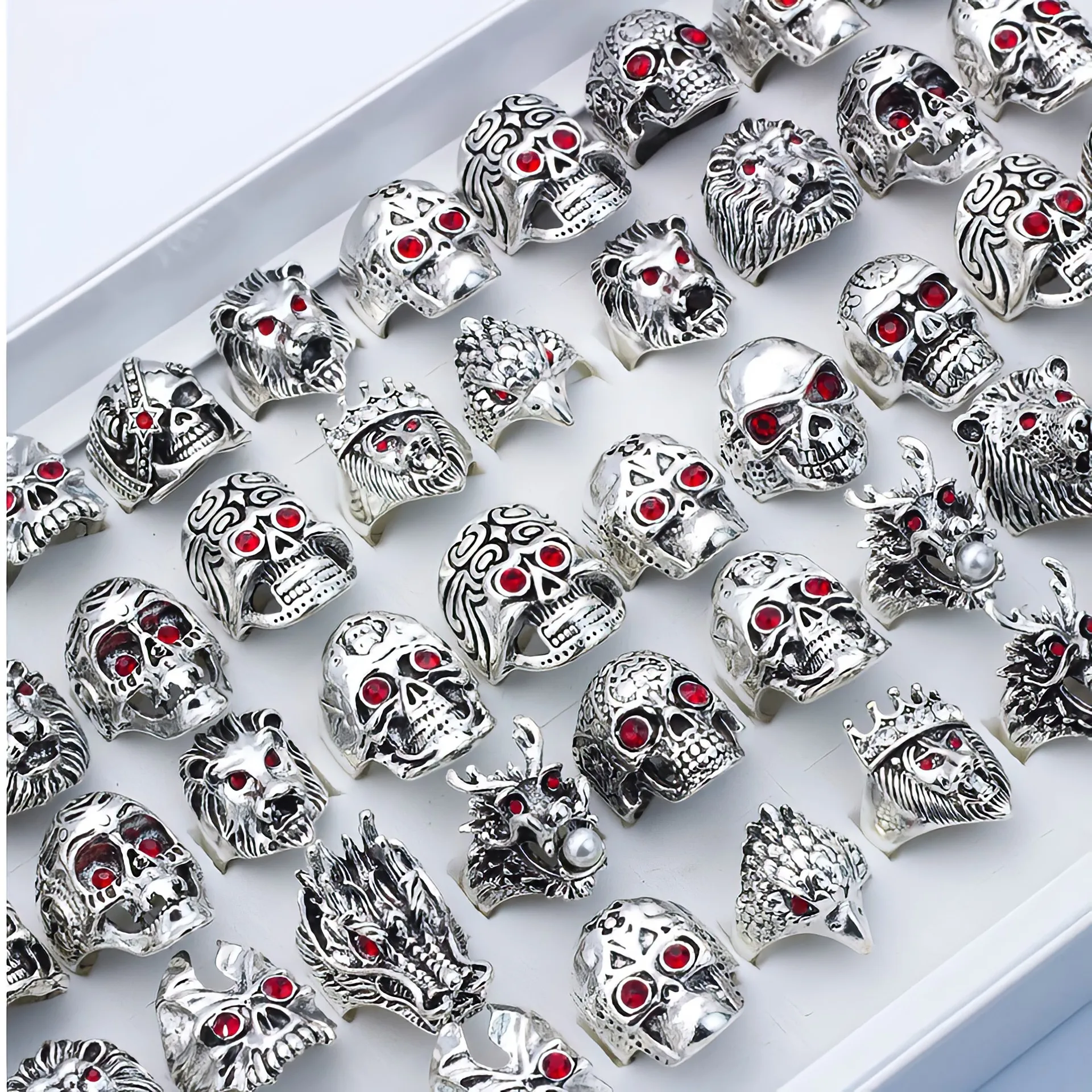 European American Inlay Diamond Ring Gothic Red Eye Skull Ring Antique Silver Plated Rings for Men Vintage