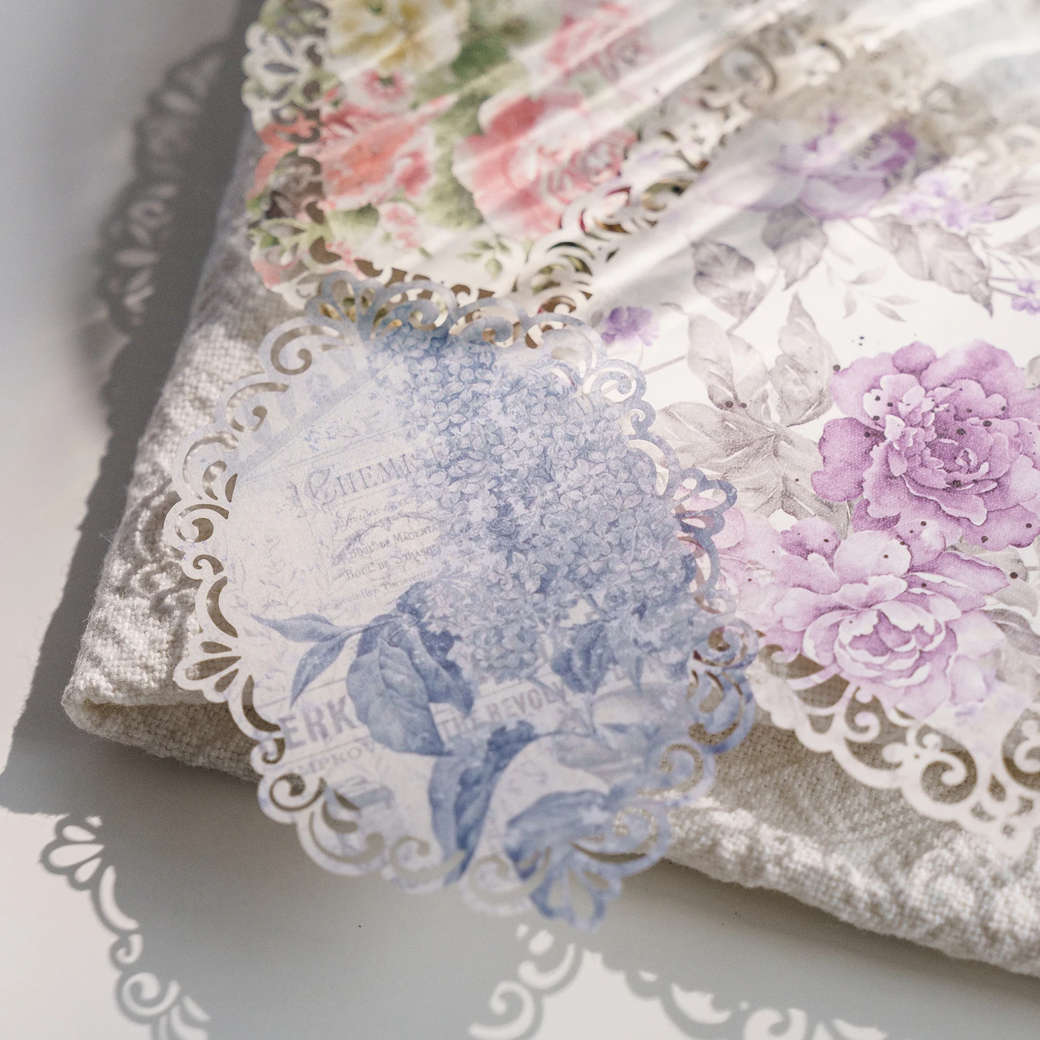 10 Pcs Floral Hollow Lace Material Paper Junk Journal Planner Scrapbooking Vintage Aesthetic Collage Decorative DlY Craft Paper
