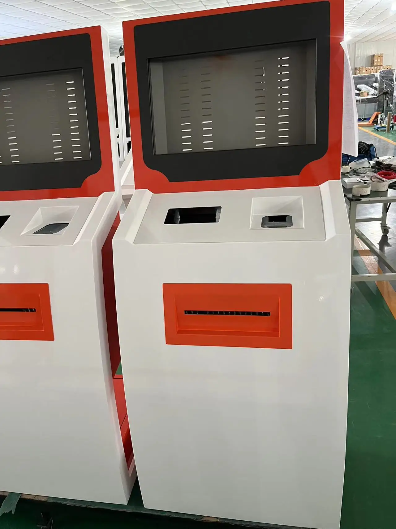 21.5-inch touch queue booth call system number queue machine developed and customized by the factory