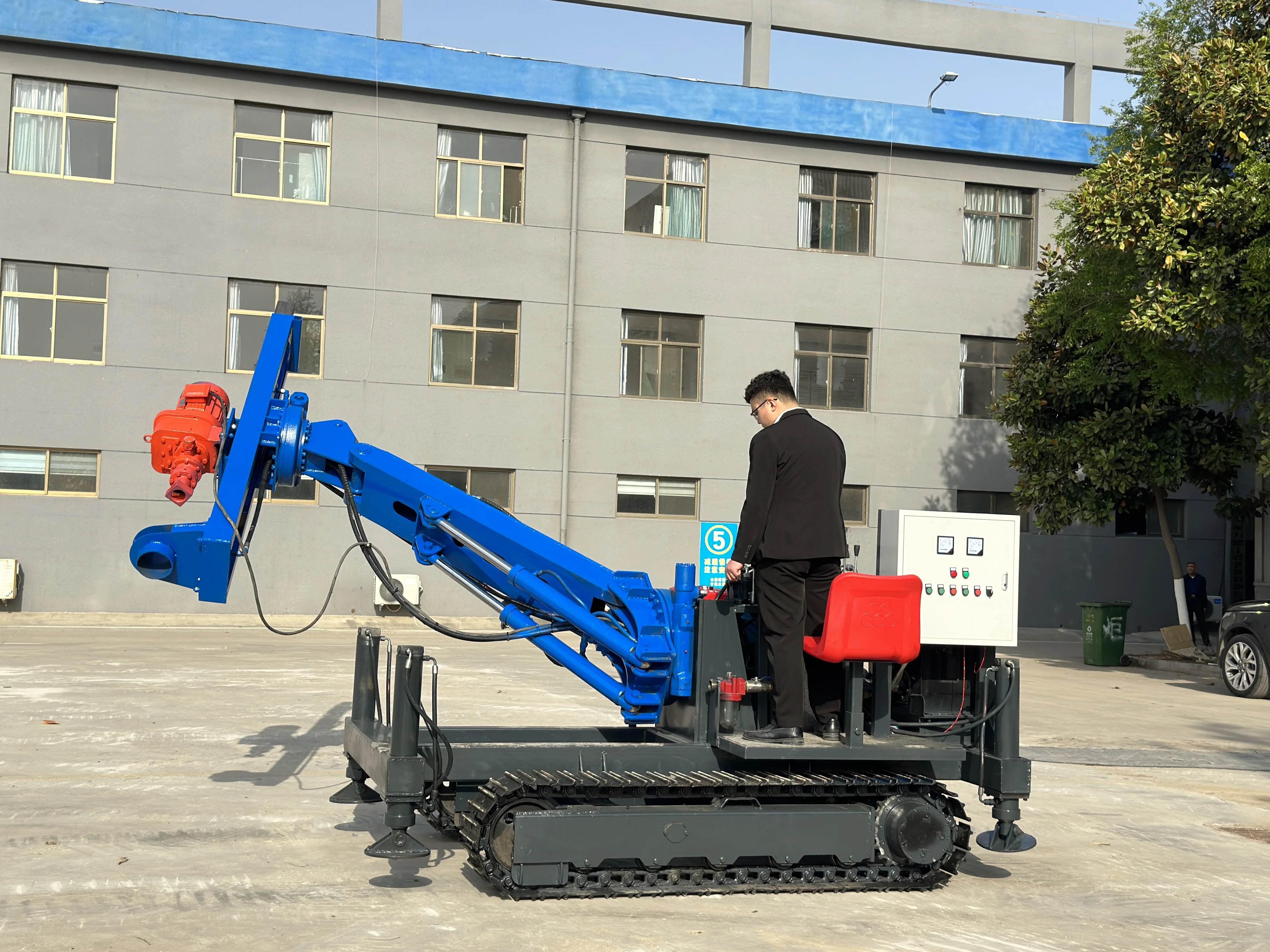 HR-180Q 360 degree rotating multi angle mining tunnel drilling machine multifunctional tunnel drill rig