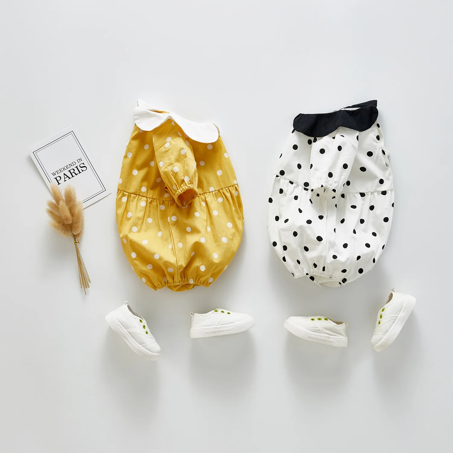 Summer new baby short-sleeved jumpsuit female baby small lapel polka dot romper romper outing clothes
