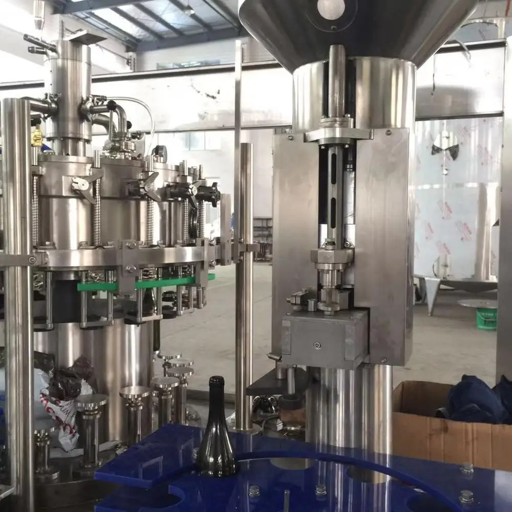 Automatic Champagne sparkling wine cork capping machine