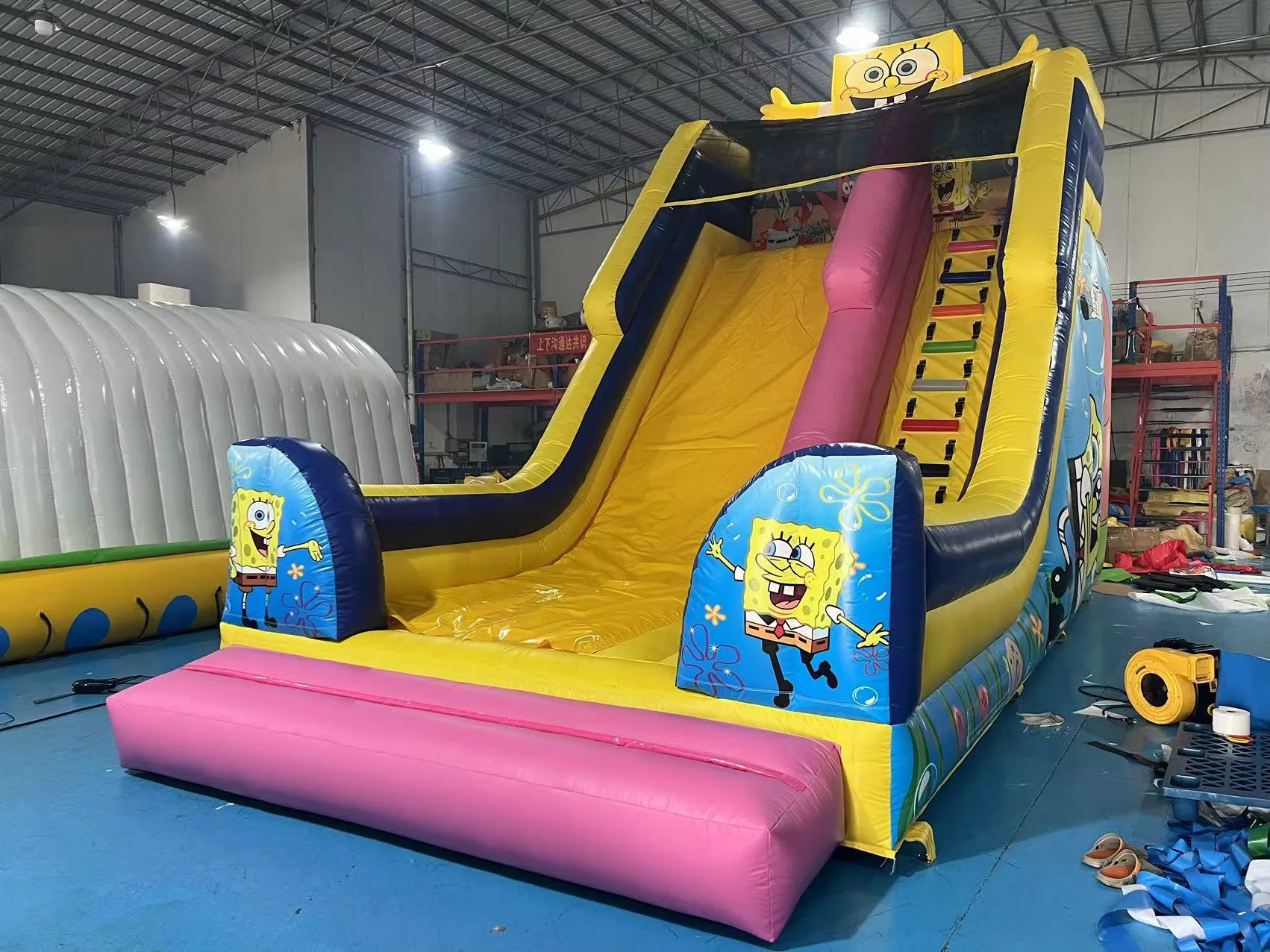 Wholesale Commercial 8x4x6m Inflatable SpongeBob Bouncy Castle Slide Outdoor Kids Jumper Playground Game