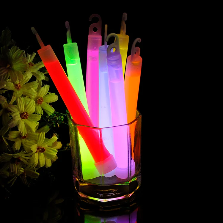 
6-inch glow stick (hook type) 