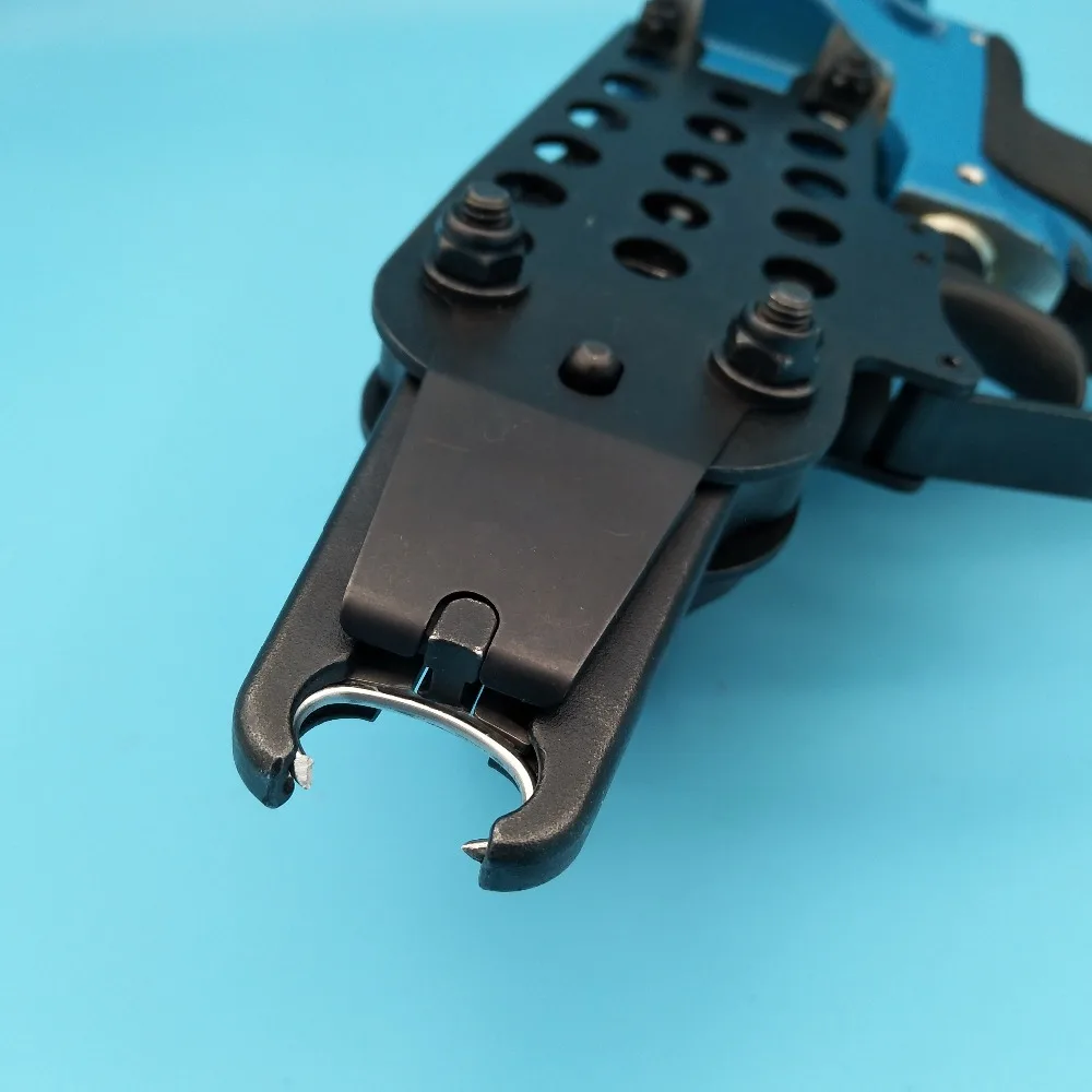 Pneumatic Air 16 Gauge C-Ring Tool Hog Ring Plier Gun C-760A for Mattress Closure Fishing Wire Cage