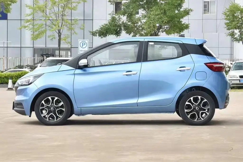 2022 fast speed 100km/h motor ports city use vehicle electric hatchback car JMC EV3 with everbright LED for cheap sale