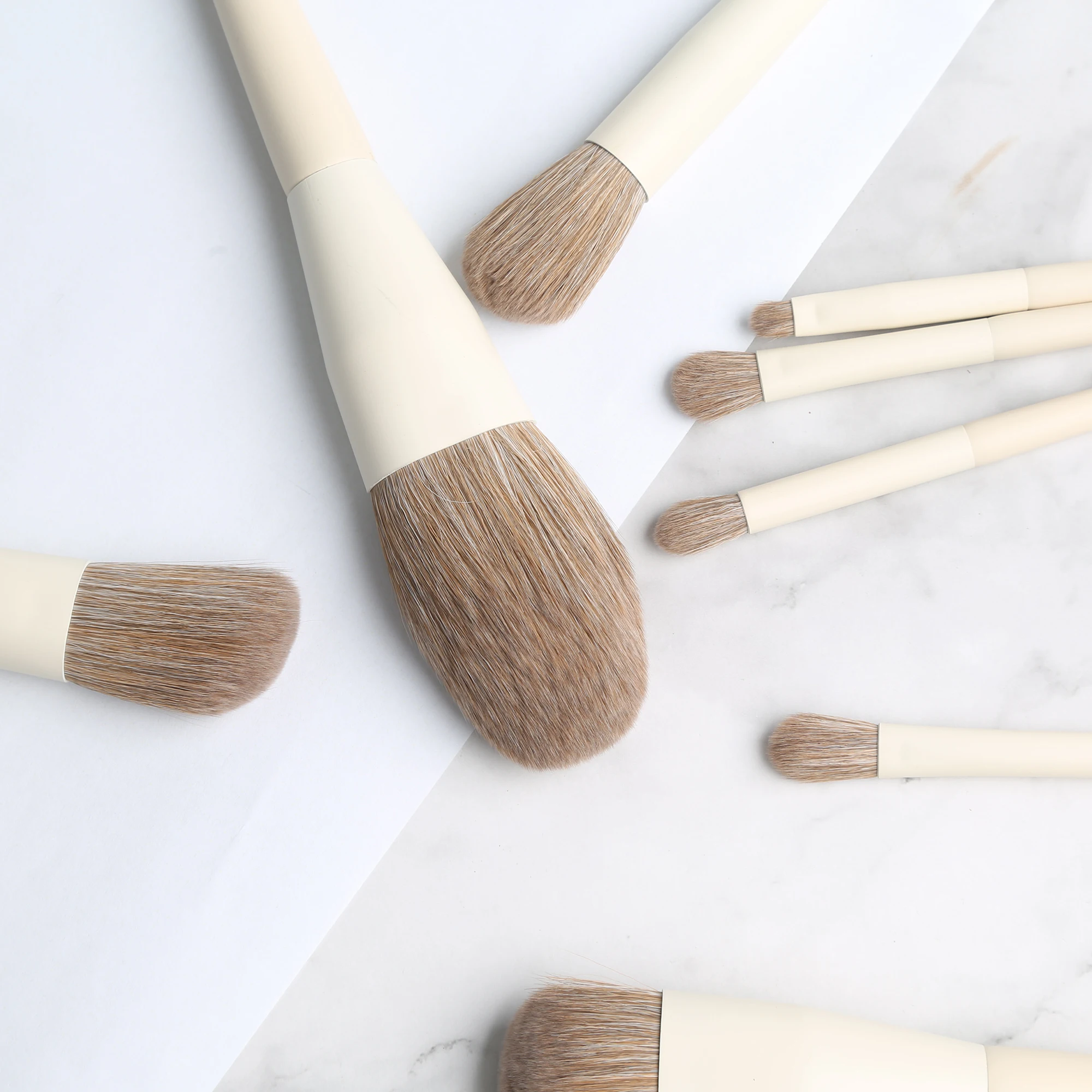 10 PCS Brochas De Maquillaje Kabuki Brushes Kit Chinese Custom Logo White Natural Wooden Handle Makeup Brush Set