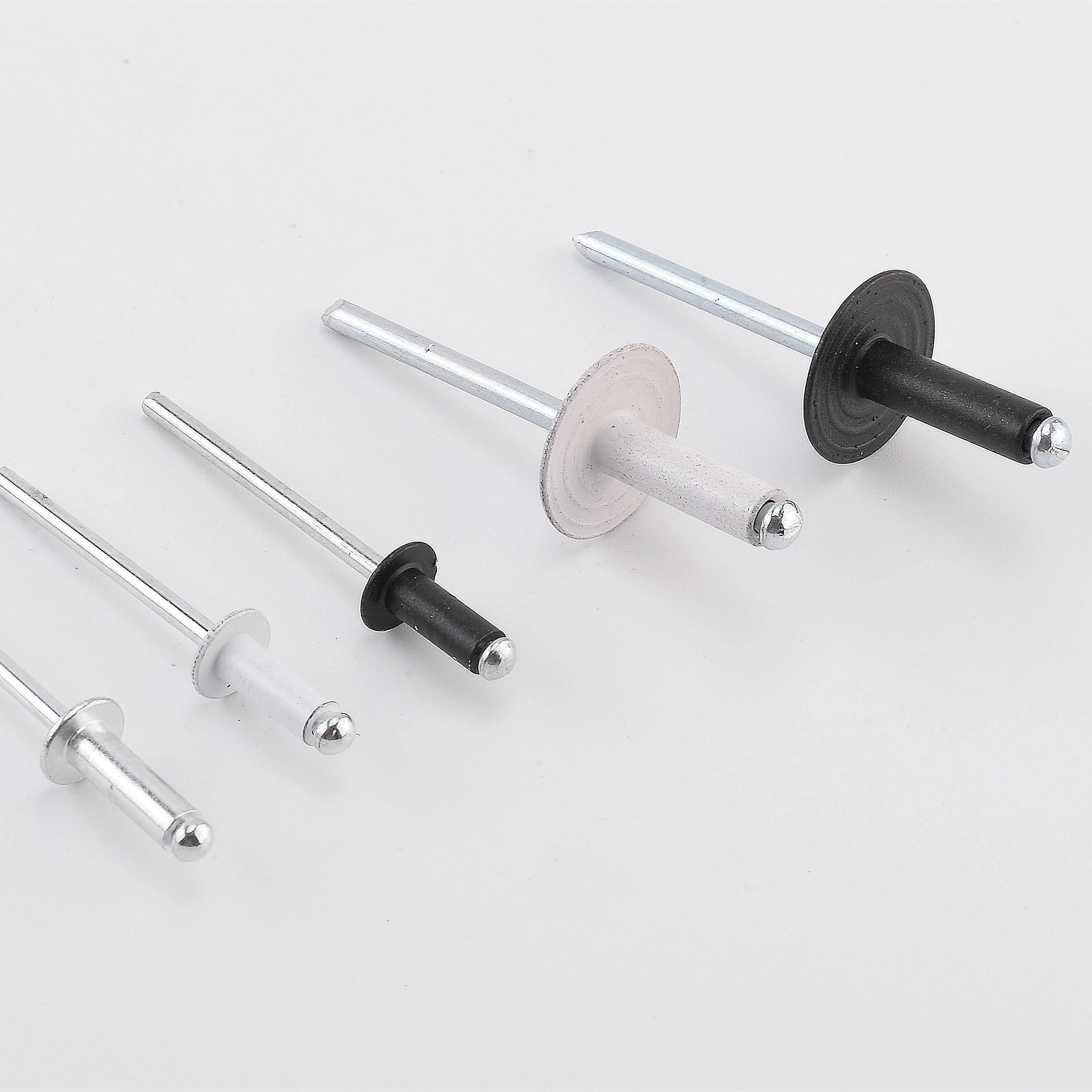 Factory Direct Sale Blind 5/32 X 1/2 Closed End Pop 4.8Mm 9.5Mm 4 Silver Sturdy Riveter Color Stud Steel Custom Stainless Rivet