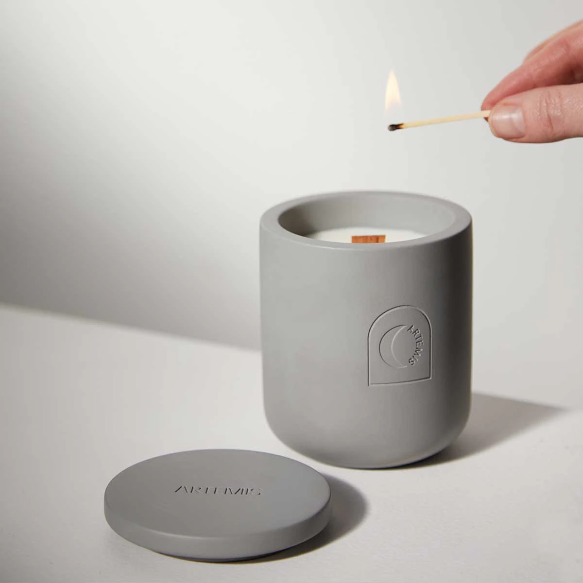 Luxurious natural soy Fashionable ceramic candle jars with essential oil reed diffuser gift set