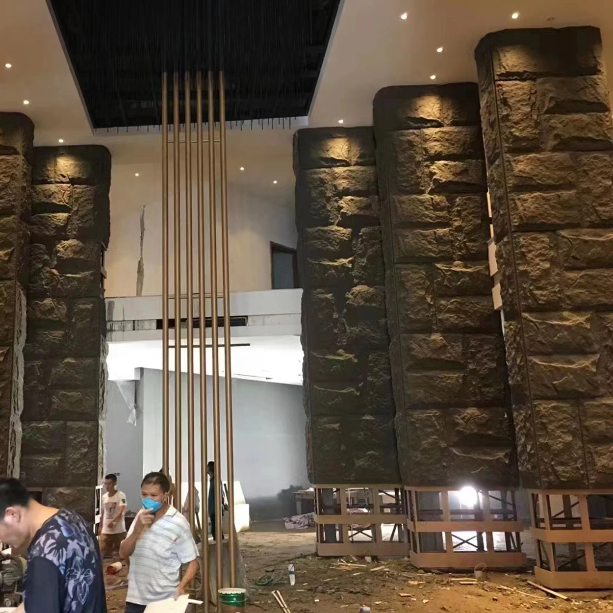 Hot Polyurethane Artificial Stone Machine PU Foam Panel Exterior Decorative Siding Faux Rock Wall