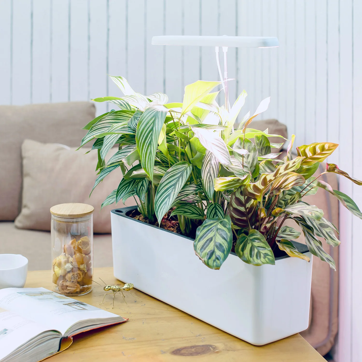 Indoor Garden LED Plant Grow Light Smart Plant Pot Vegetable Seed Planter Height Adjustable Plant Kit for Desk