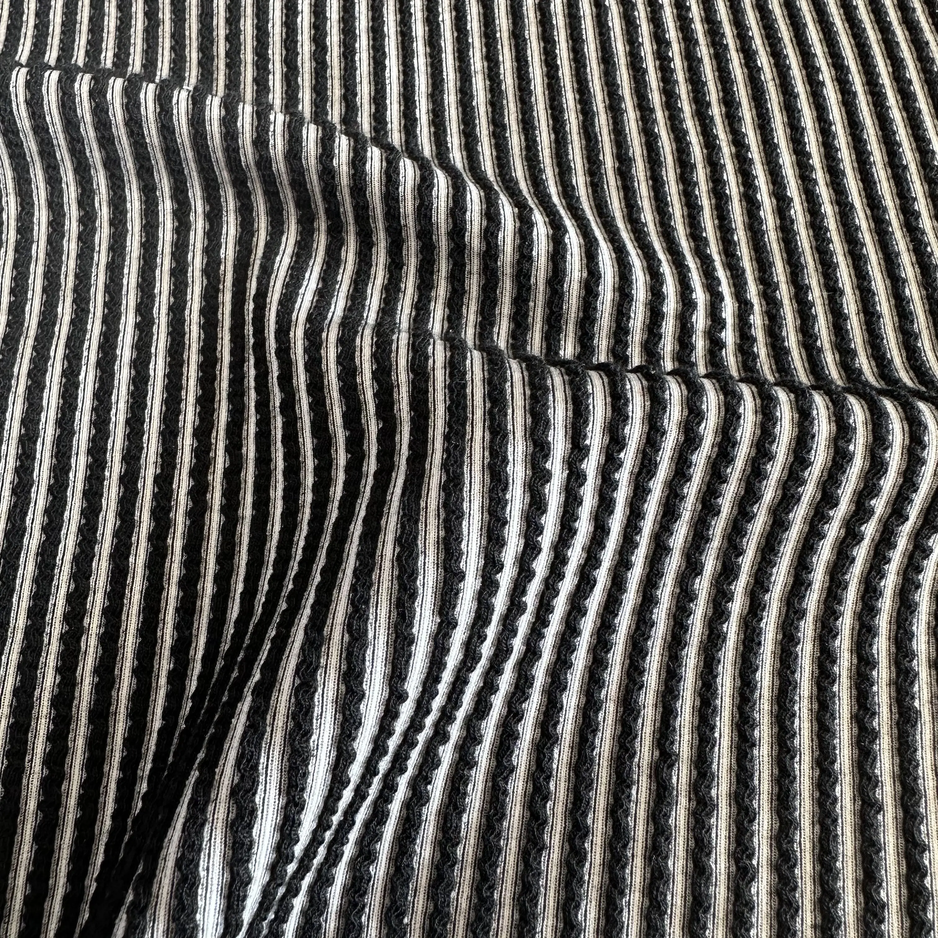 hot sale stripe rib jacquard fabric 95% polyester 5% spandex knitted yarn dyed crinkle crepe fabric for garment