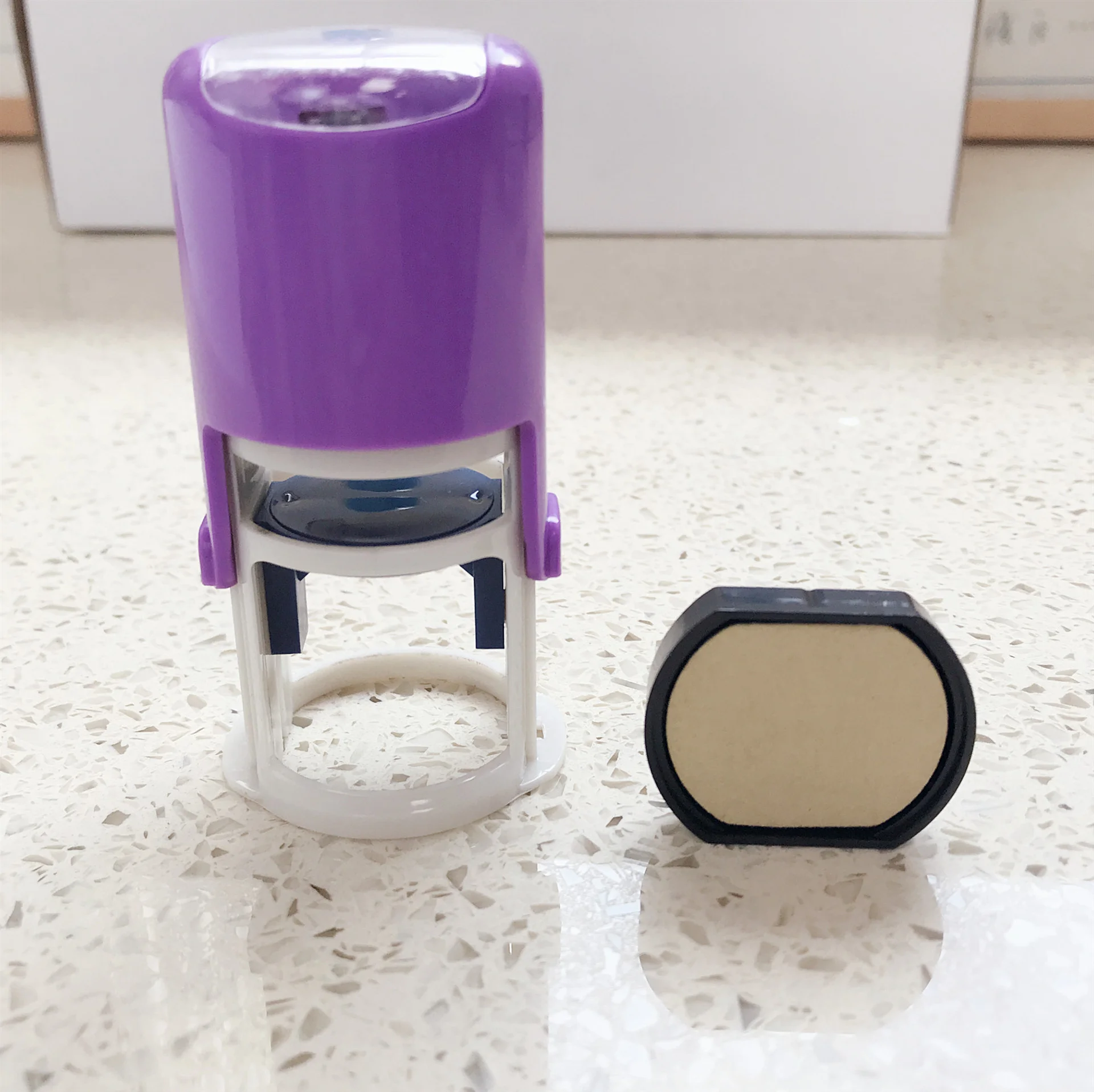 Personalized Black Blue and Red Round Self-inking Rubber Stamps Self Inking Stamps with Ink Pad