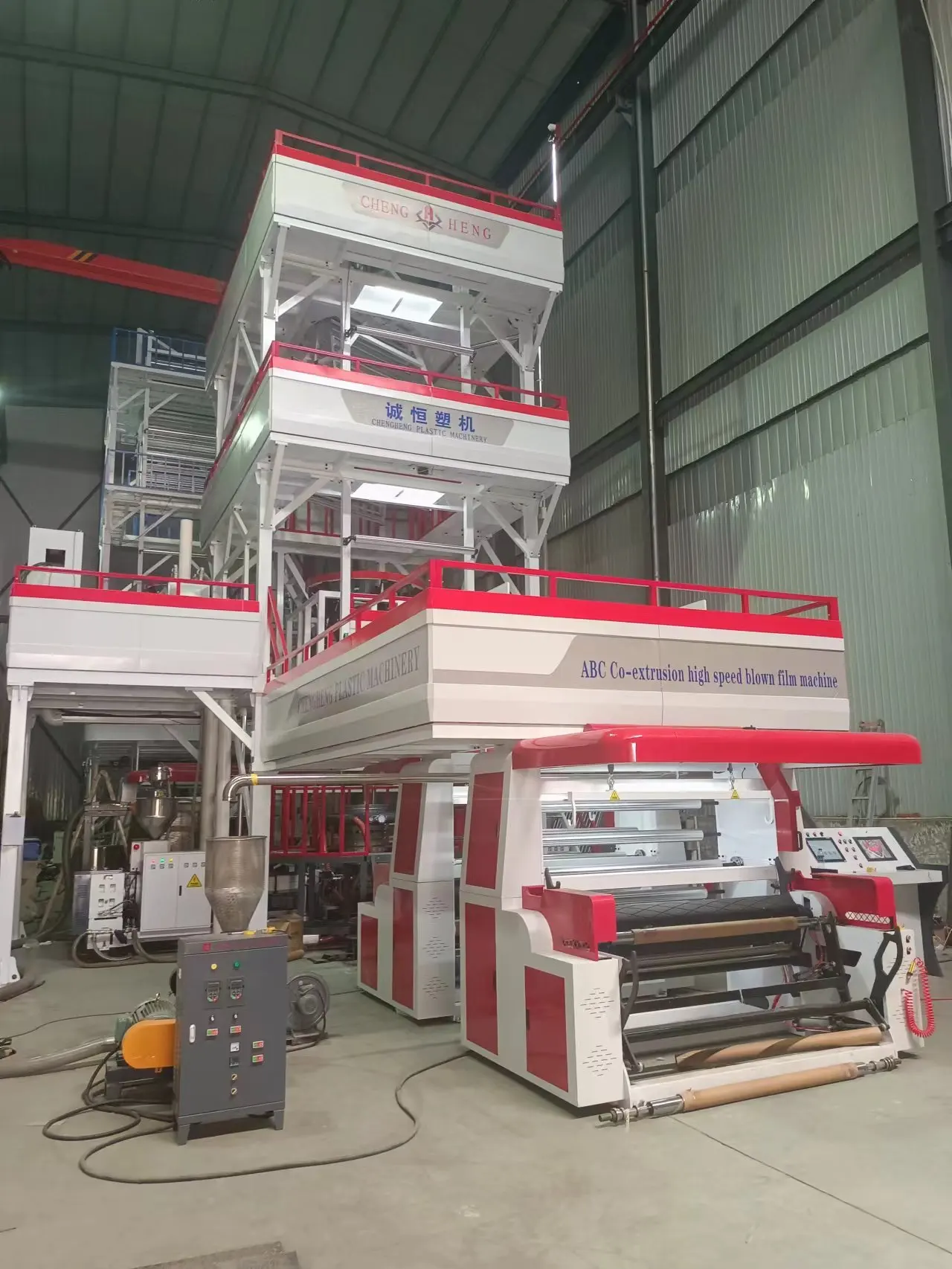 Меньше отходов, высокая Выходная трехслойная производственная линия ABC-выдувной пленки