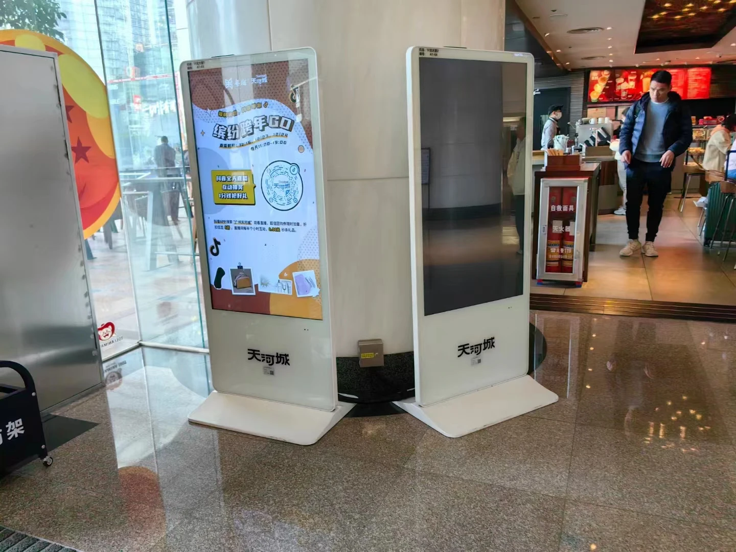 Popular Ultra Slim 55 inch Screen Full Sexy Video Cloud Media Player  Android Advertising Equipments LCD Digital Signage Display