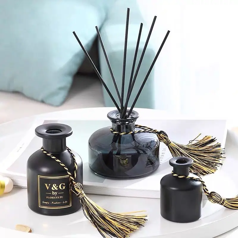 New Design Luxury Round Reed Diffuser Glass Bottle Black 200ml with Reed Diffuser Cap