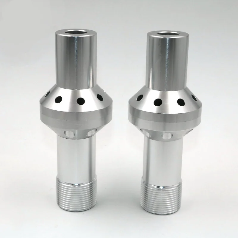 Boron carbide wet sand blasting nozzles for water injection sandblasting