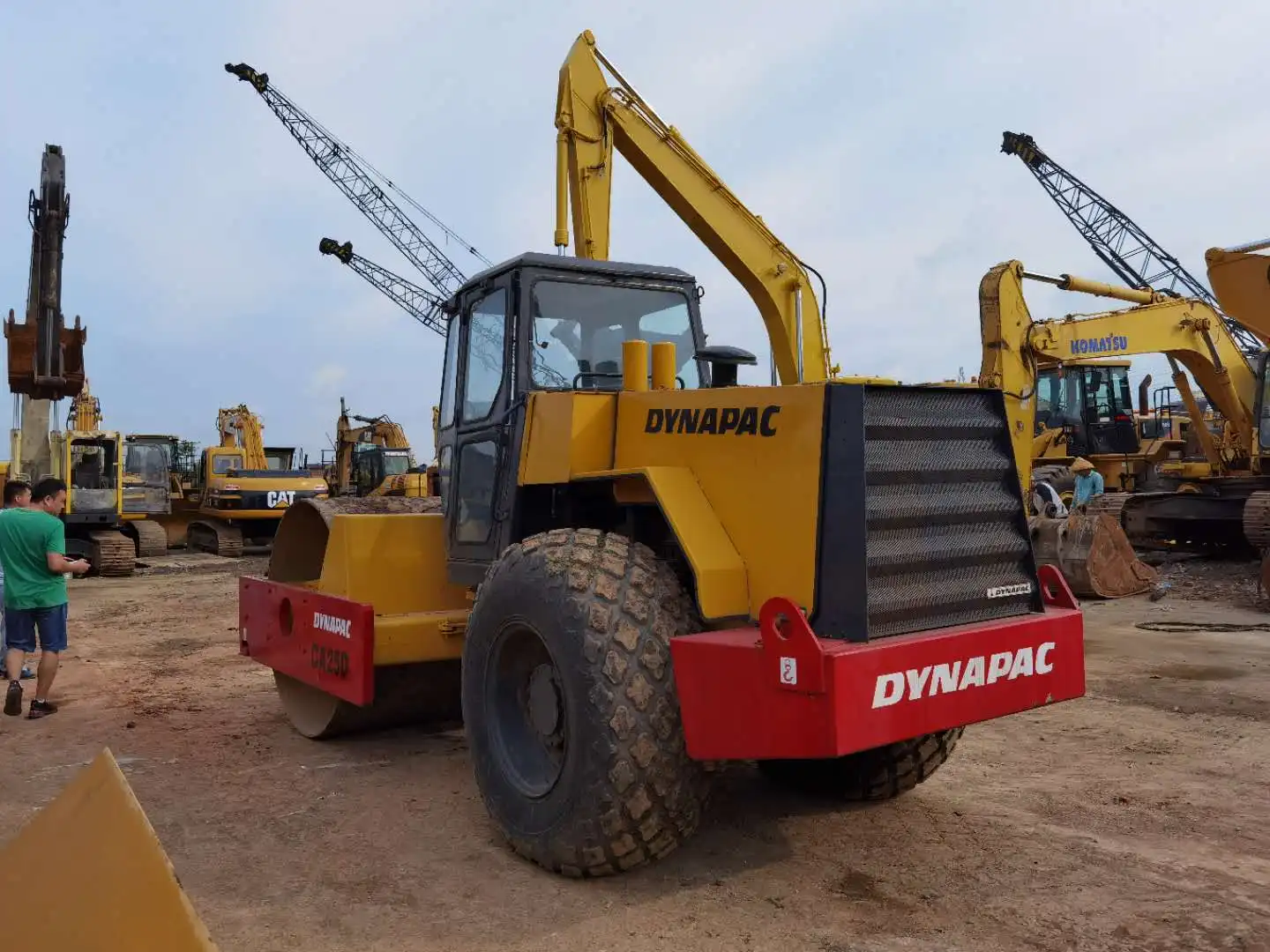 Б/у дорожный каток dynapac CA25D, по низкой цене, б/у, уплотнитель dynapac CA251D, дорожный каток CA25D