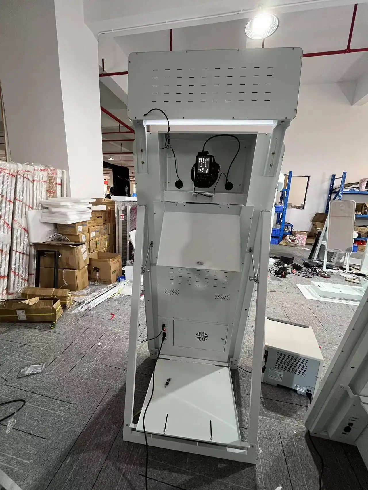 Magic mirror photo booth led frame screen magic selfie photobooth top sale 40/70 inch mirror photo booth