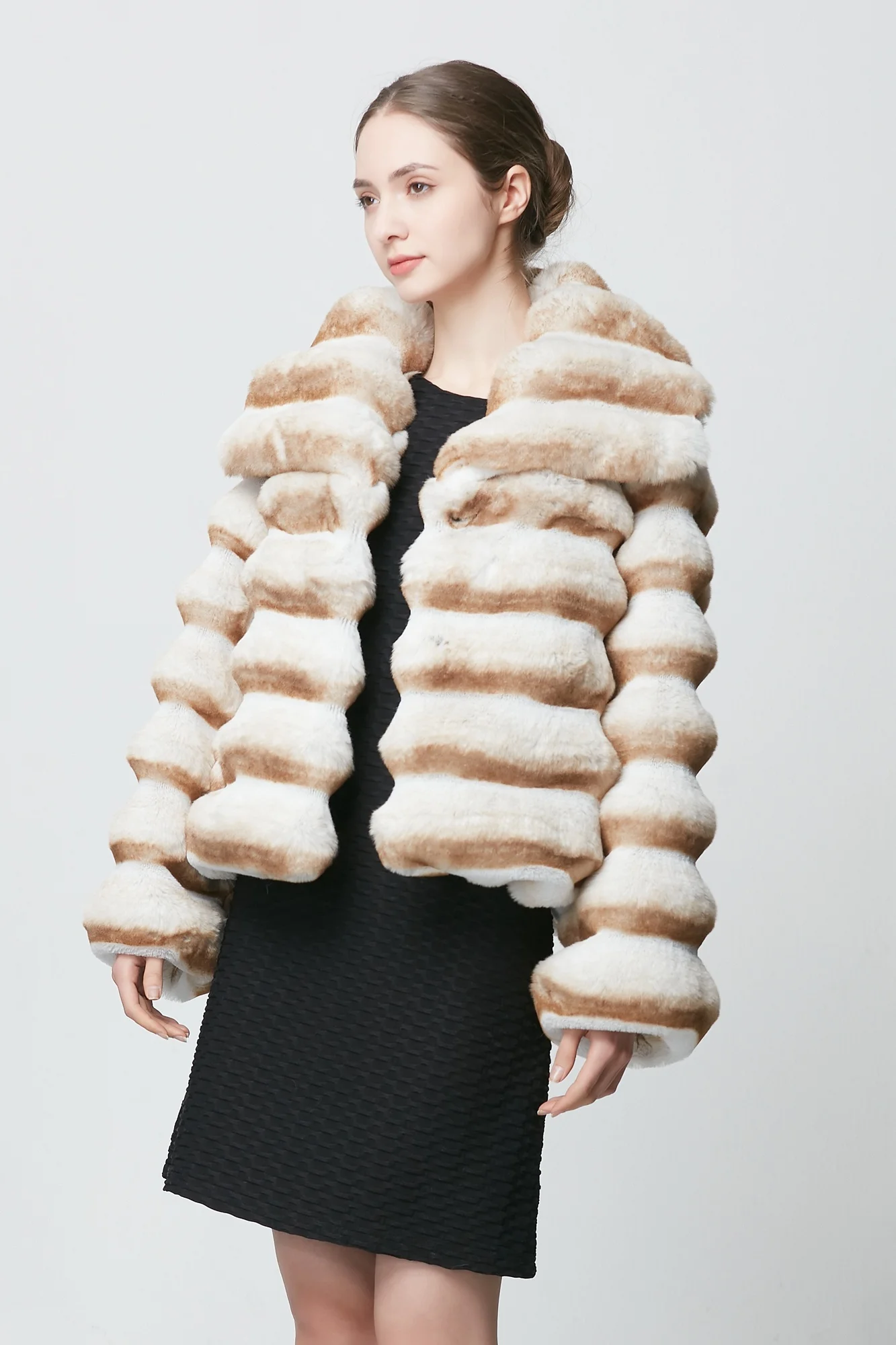 Luxury Fur Crop Coat Big Collar Short Buttons Style Winter Over Sized Russia UK USA Faux Fur Coat Yellow