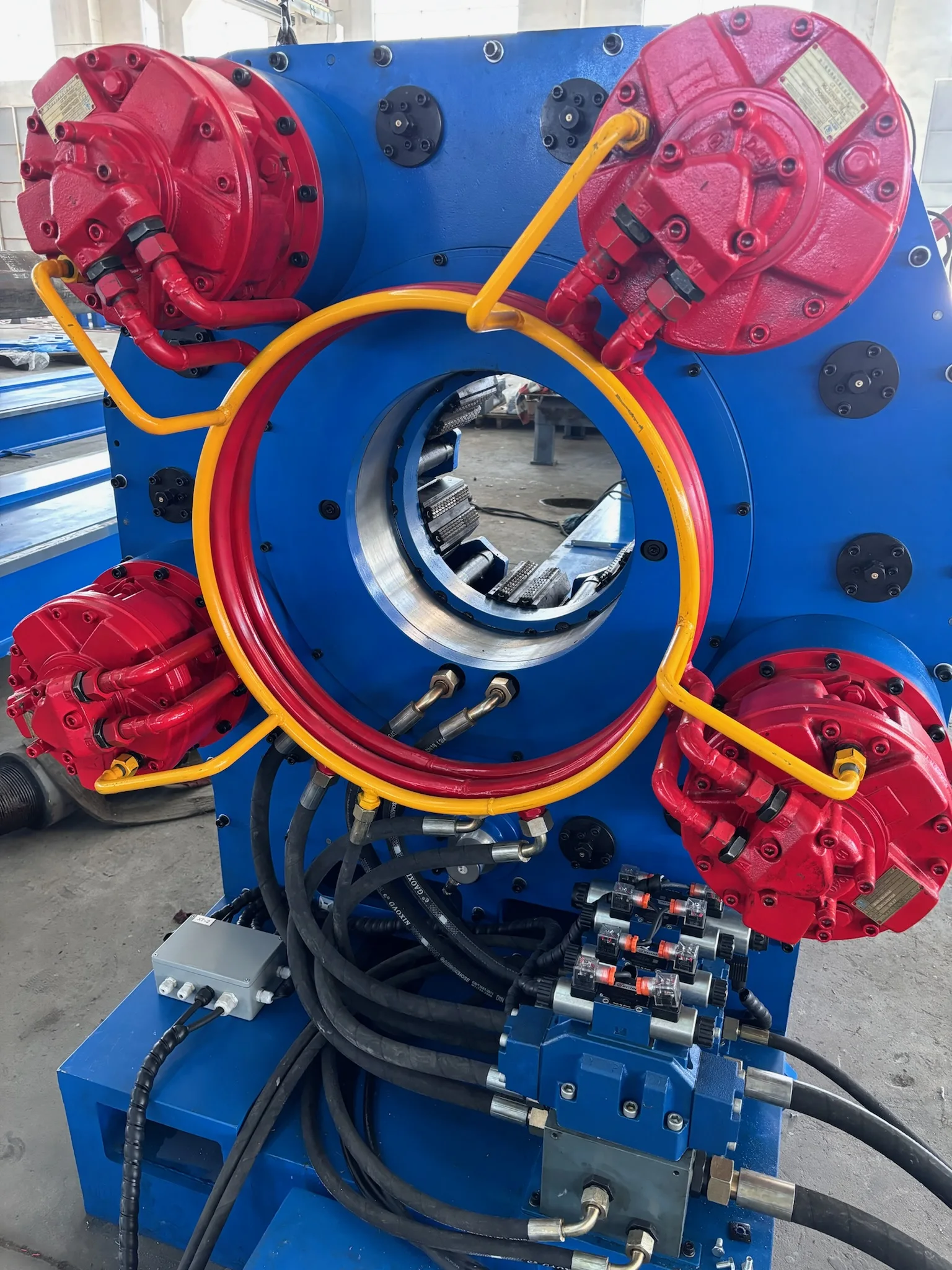 Fully Opening Hinged Headstock Hydraulic Make and Break Unit