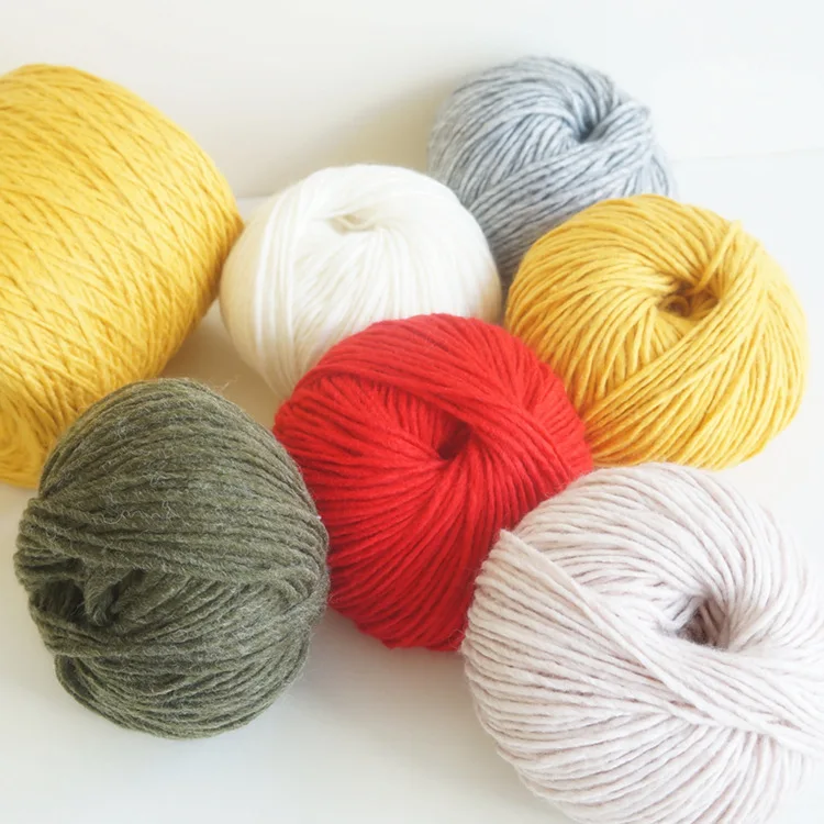 Factory direct sales 4mm icelandic wool icelandic coarse yarn hand knitting vest sweater scarf wool yarn