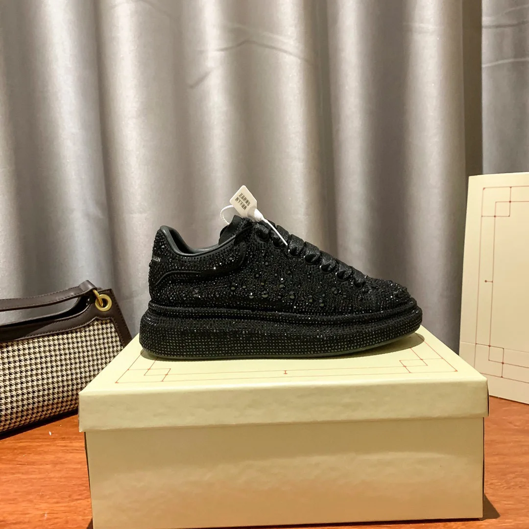 Full Diamond Little White Shoes 2023 New Solid Color Flat Casual Shoes Thick Sole Elevated Color Water Diamond Casual Shoes