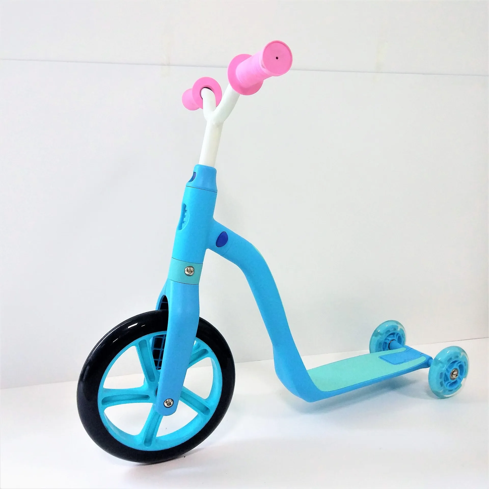 High Quality Adjustable Kids Kick Scooter with 3 Wheels Popular Backpack Toy on Sale