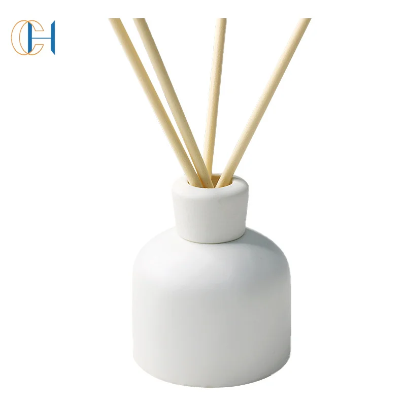 CH Luxury White Black Ceramic Jar Reed Diffuser Sets Custom Scent Essential Oil Stick Diffuser air freshener