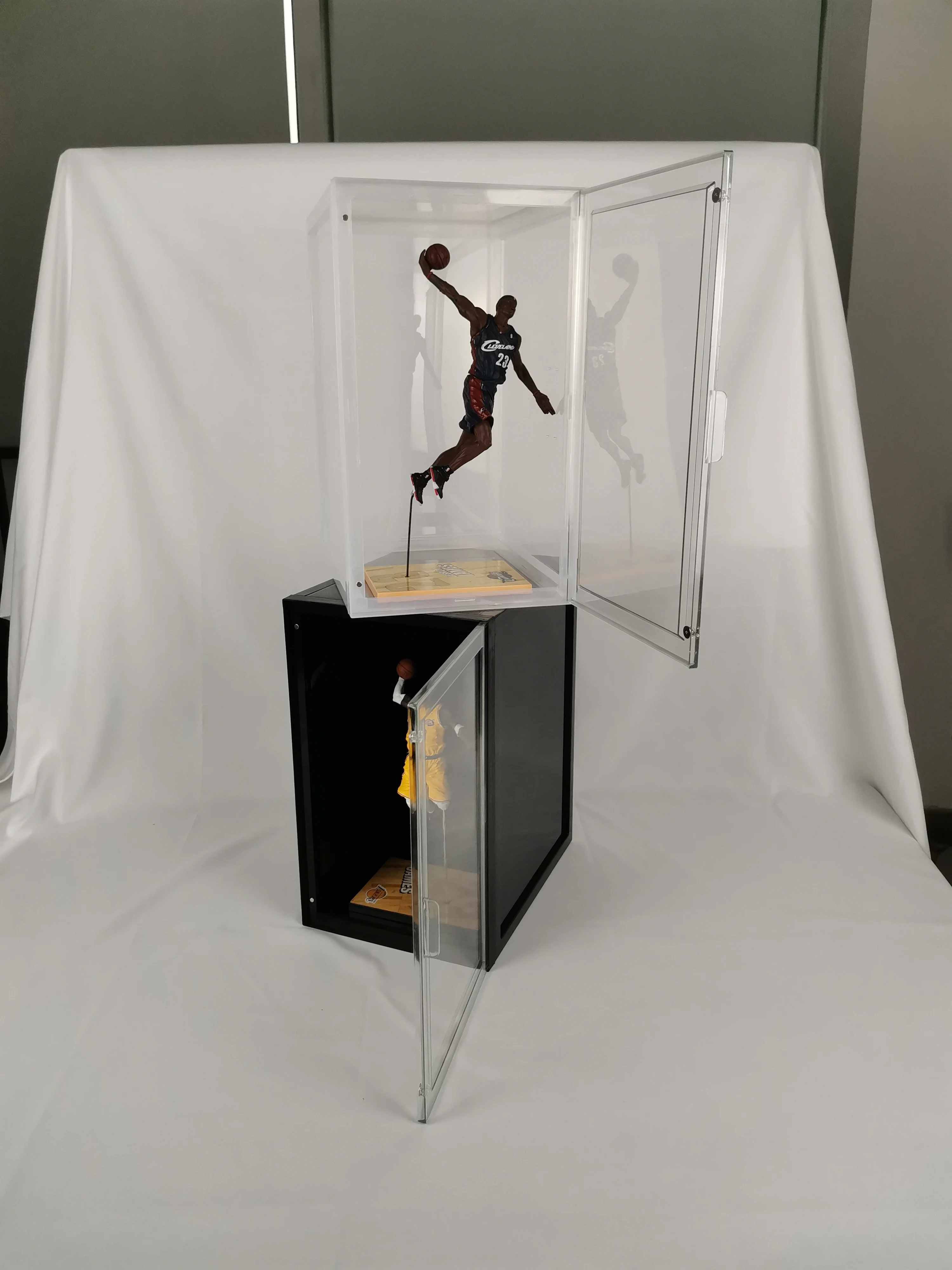 
Factory Customized LED Light Shop Show Clear Box PVC Figure Display Cabinet Toy LED Display Case 