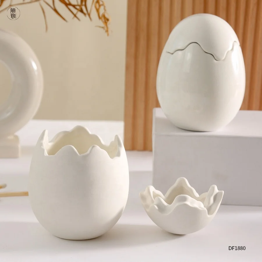 Nordic Porcelain Candles Container Luxury Custom Cute Unique Egg Shell Shaped Empty White Ceramic Candle Jars with Lids